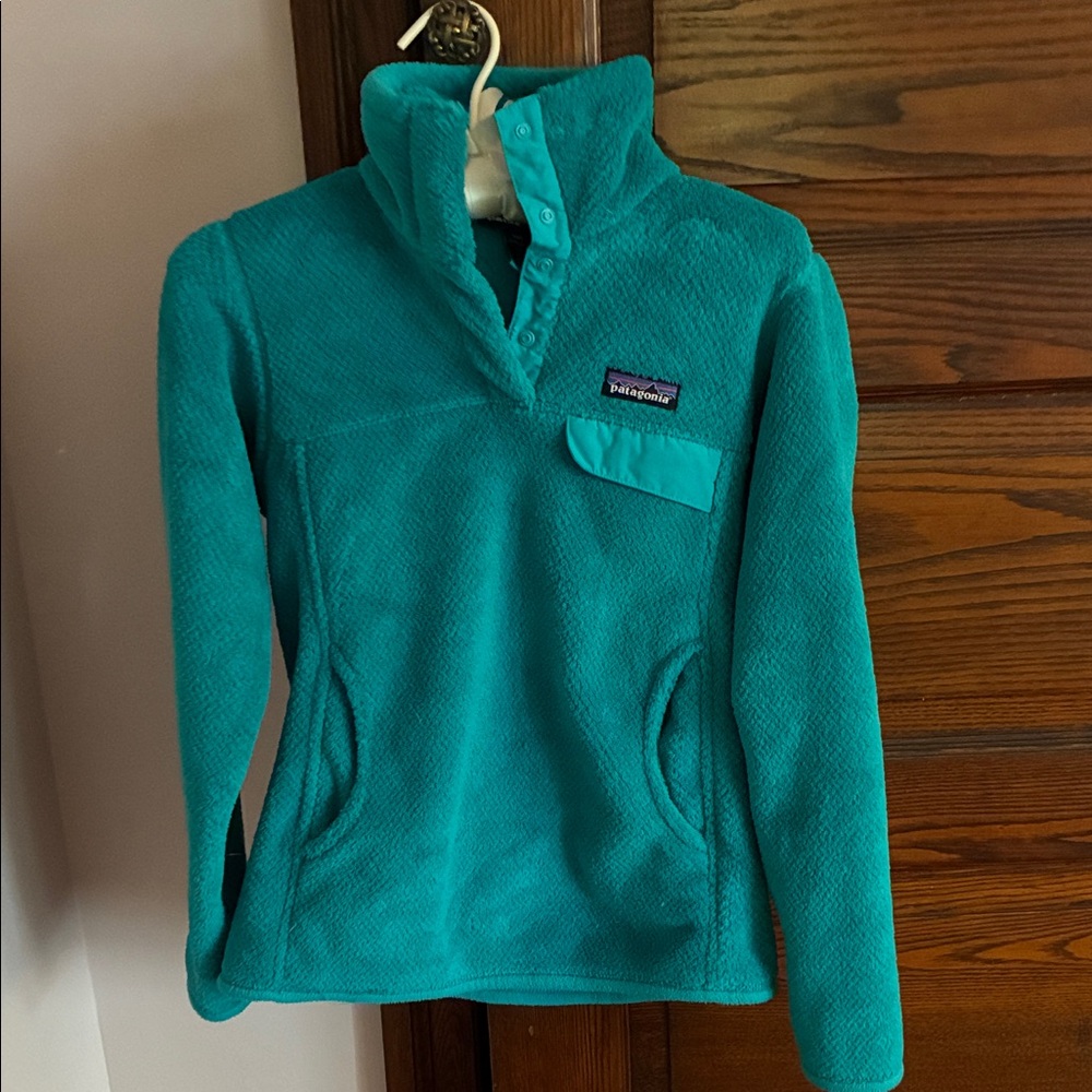 Patagonia Women’s Teal Pullover Fleece Jacket